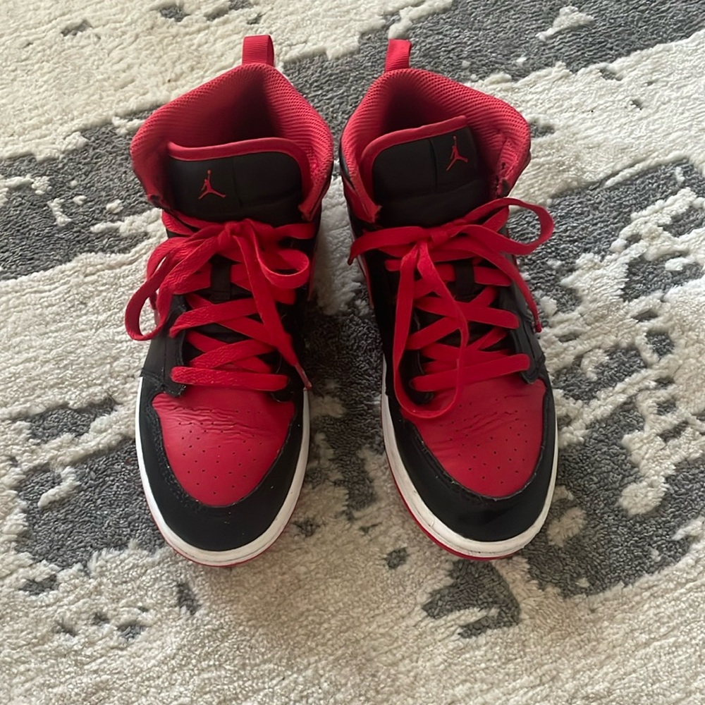 Size 3 Jordans youth